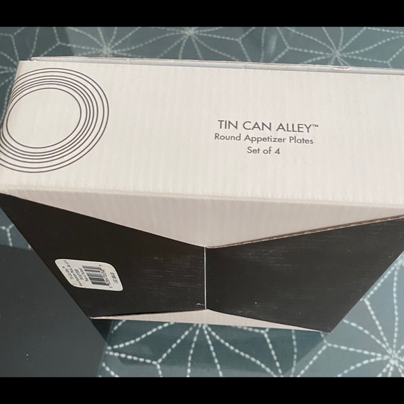 NWT & BOX- Lenox round appetizer plates- set of 4 - Picture 3 of 4